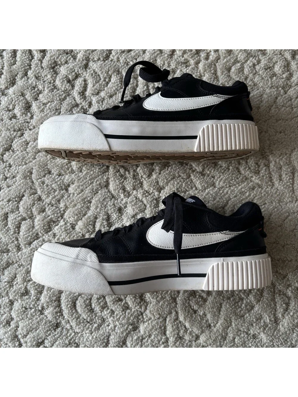 Nike Court Legacy Womens Size 9 Black White Leather Sneakers Shoes DM7590-001